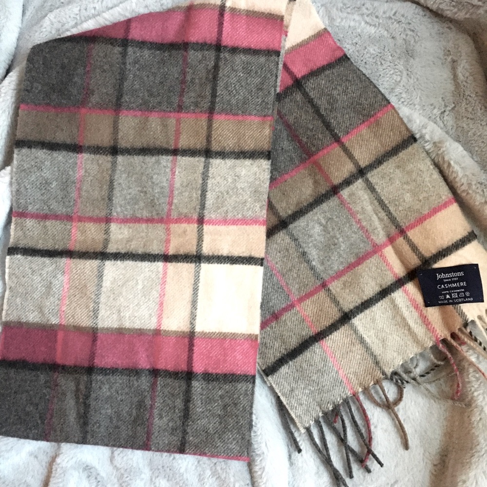 Johnston’s Cashmere Scarf